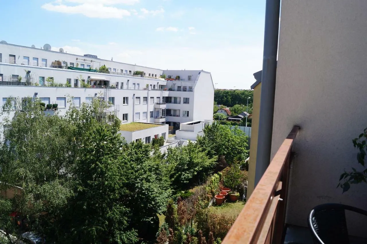 Herbststrasse Apartment Vienna